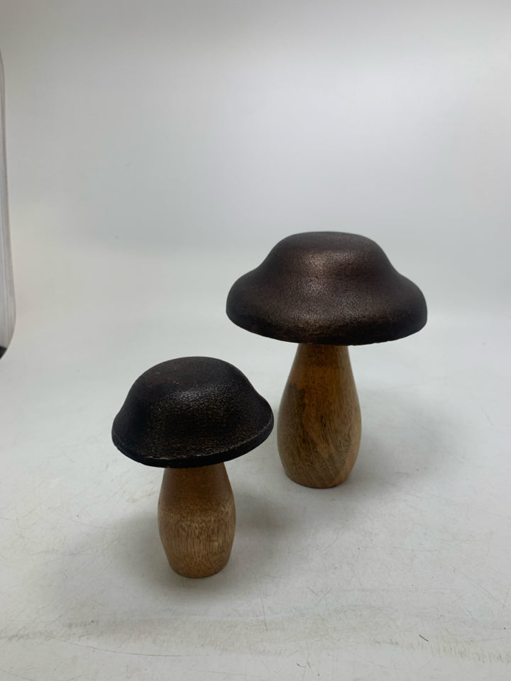 2 WOOD BASE W/ METAL TOP MUSHROOMS DECOR.