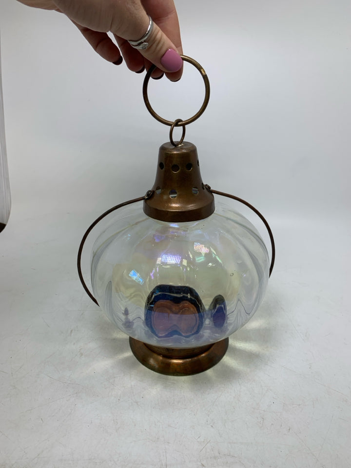 CLEAR GLASS TEA LIGHT LANTERN W/ METAL,9 "H X 7 "W