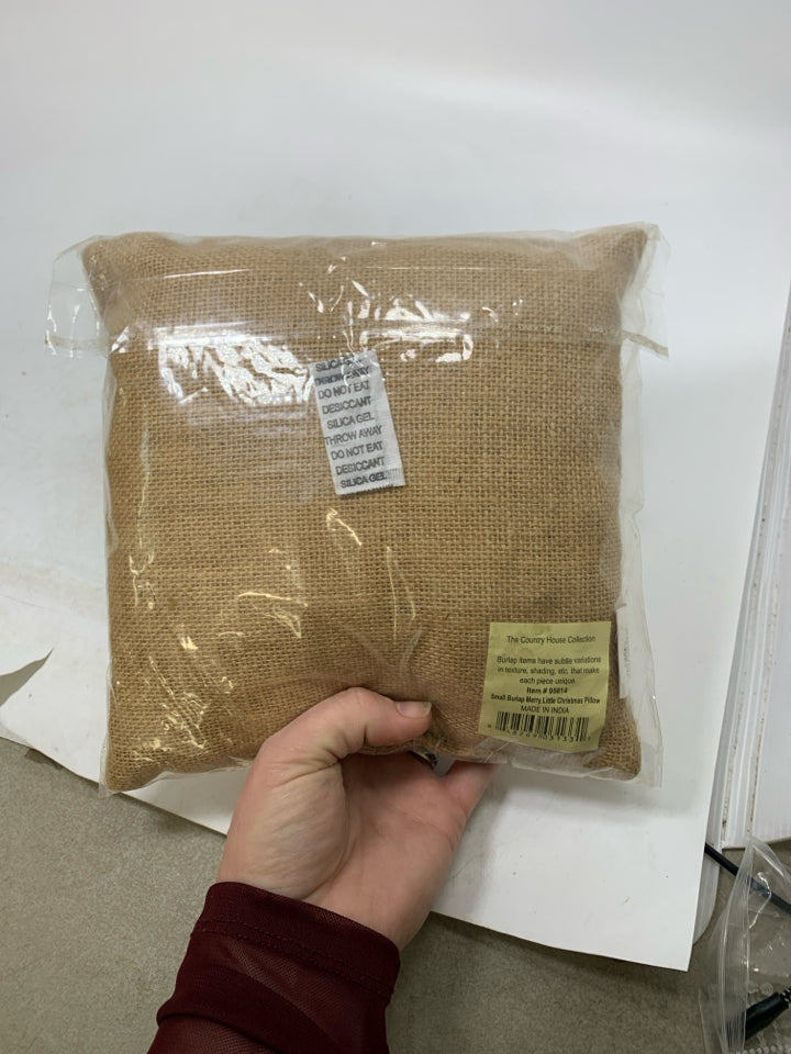 NIP SMALL BURLAP PILLOW HAVE YOURSELF A MERRY.