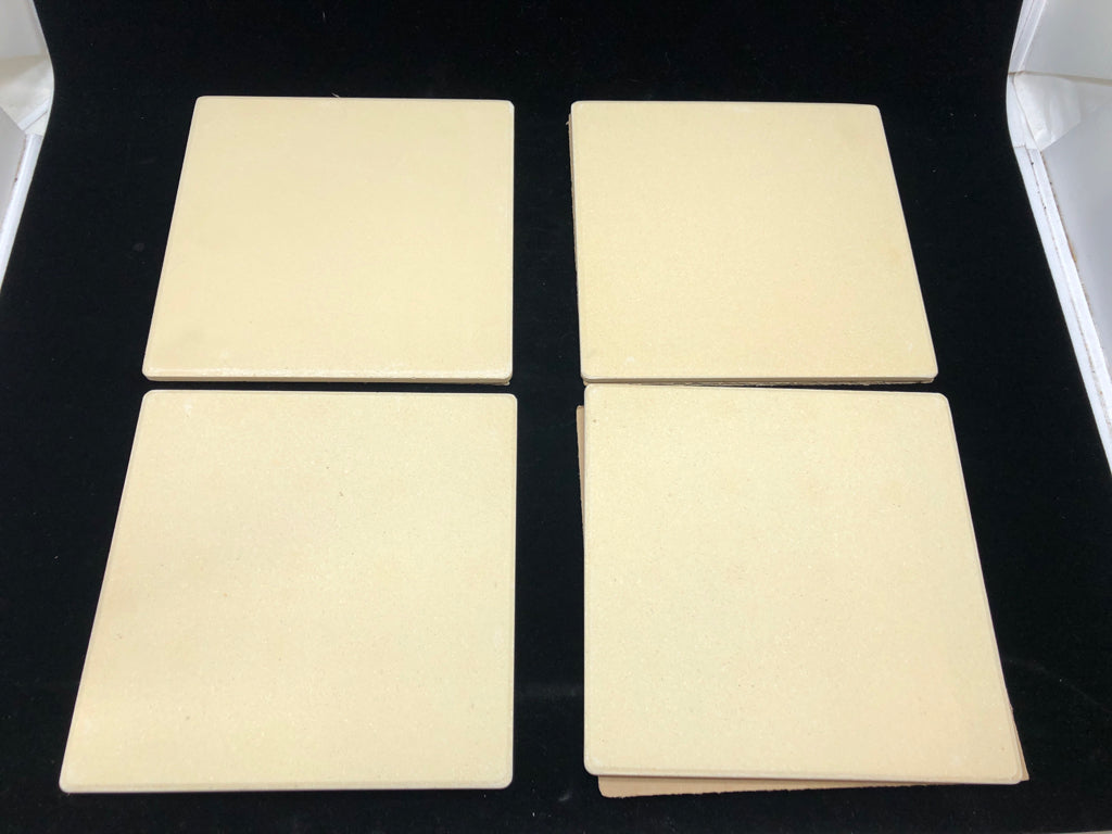 4 PIZZA STONES.