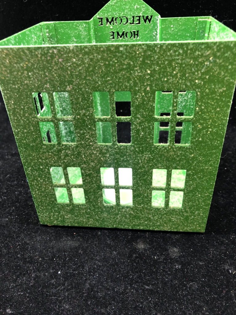 METAL HOUSE "WELCOME HOME" TEA LIGHT HOLDER.