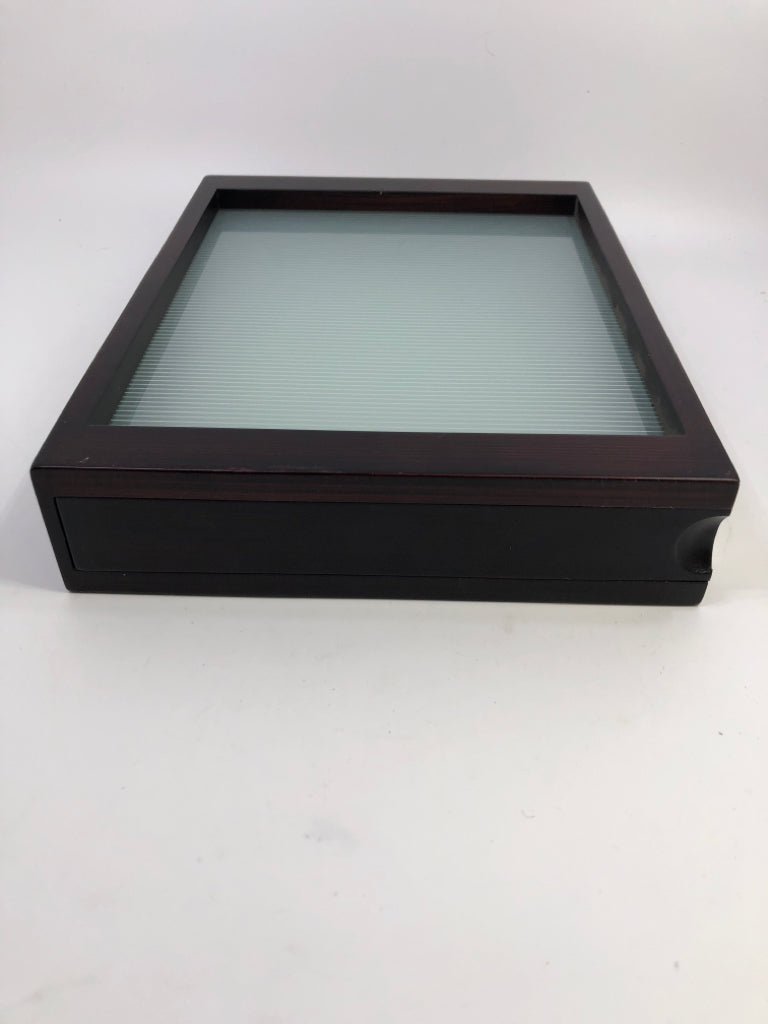 BROWN LAYERED FRAME W/4 GLASS SECTIONS UMBRA.