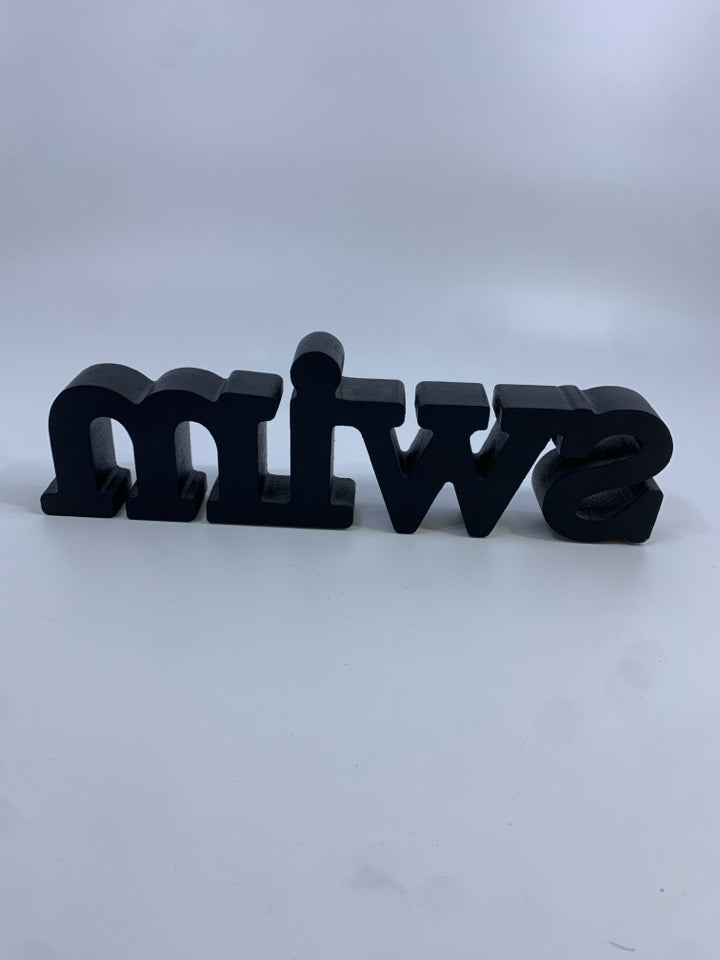 SWIM WOOD BLOCK SHELF DECOR.