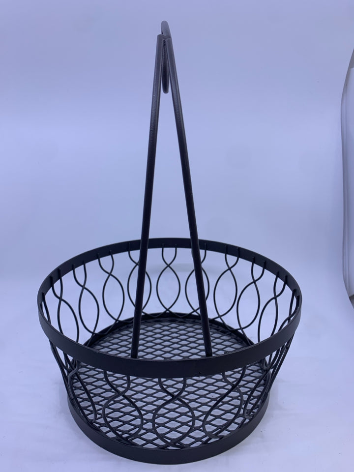 GREY METAL FRUIT BASKET/BANANA HOOK.