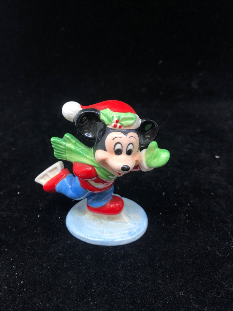 ICE SKATING MICKEY MOUSE.