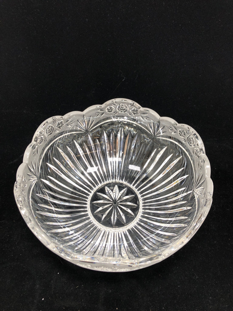 GLASS SERVING BOWL W/FROSTED ROSE RIM.
