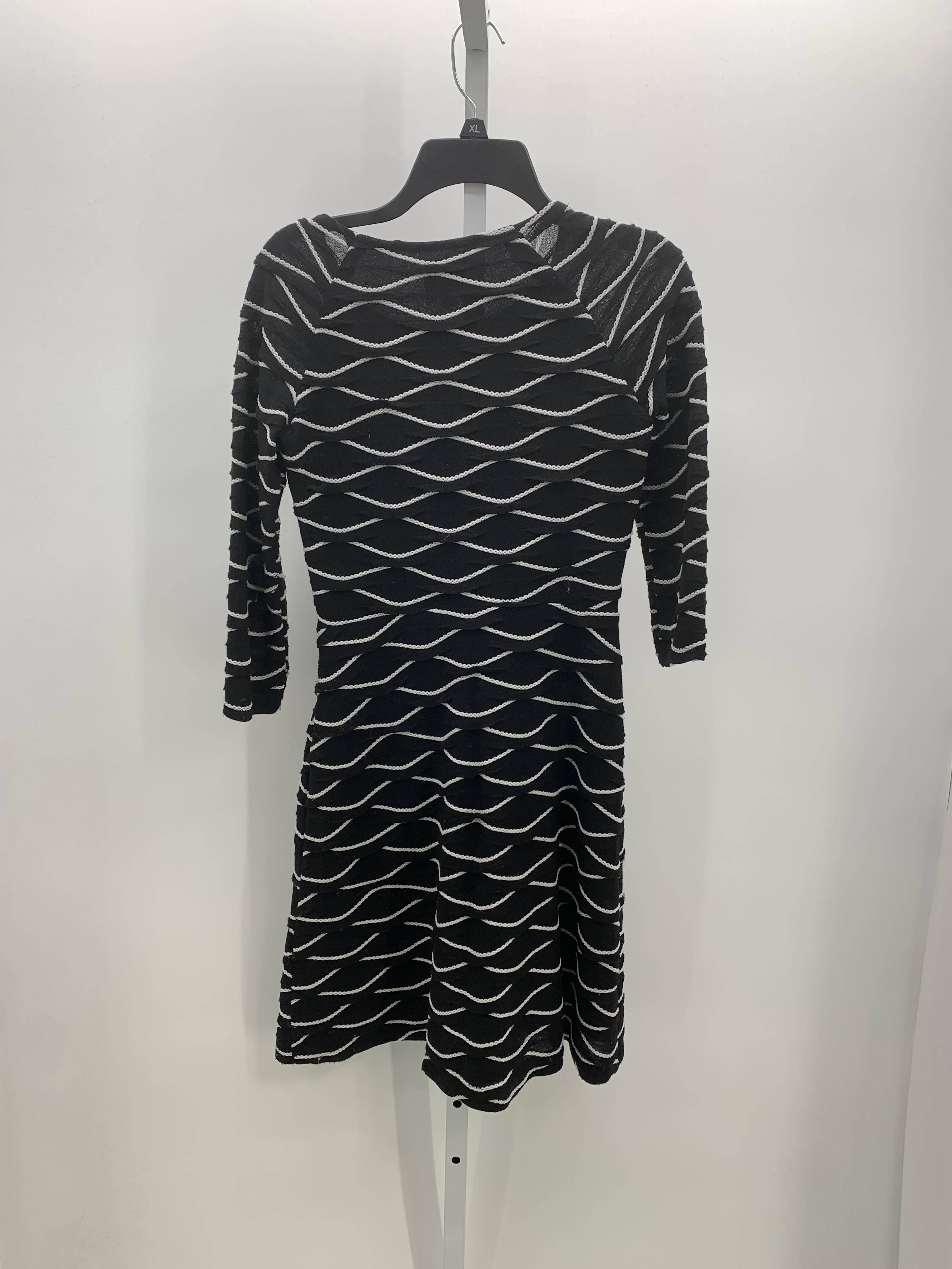 eci Size 4 Petite Petite Long Sleeve Dress