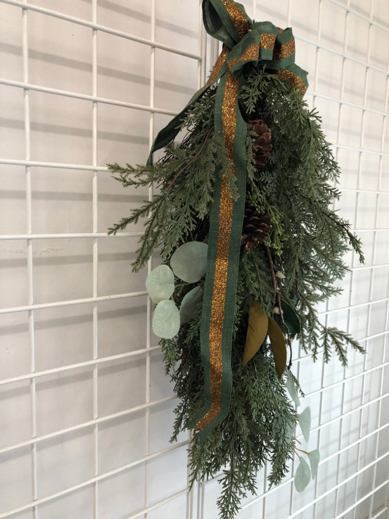 TEARDROP SWAG PINECONES & GREENERY.