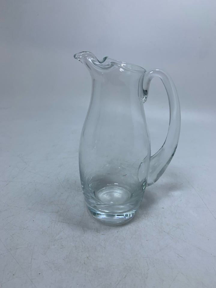 CLEAR GLASS HEAVY BOTTOM CREAMER.