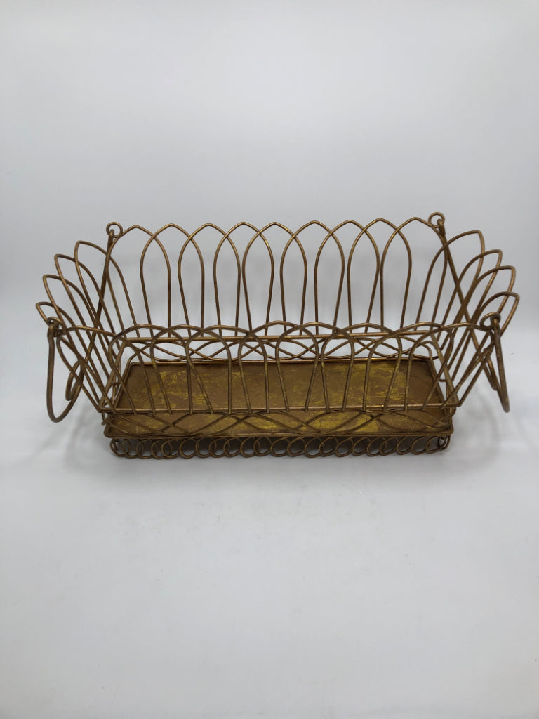 DISTRESSED GOLD BASKET W/GOLD HANDLES.
