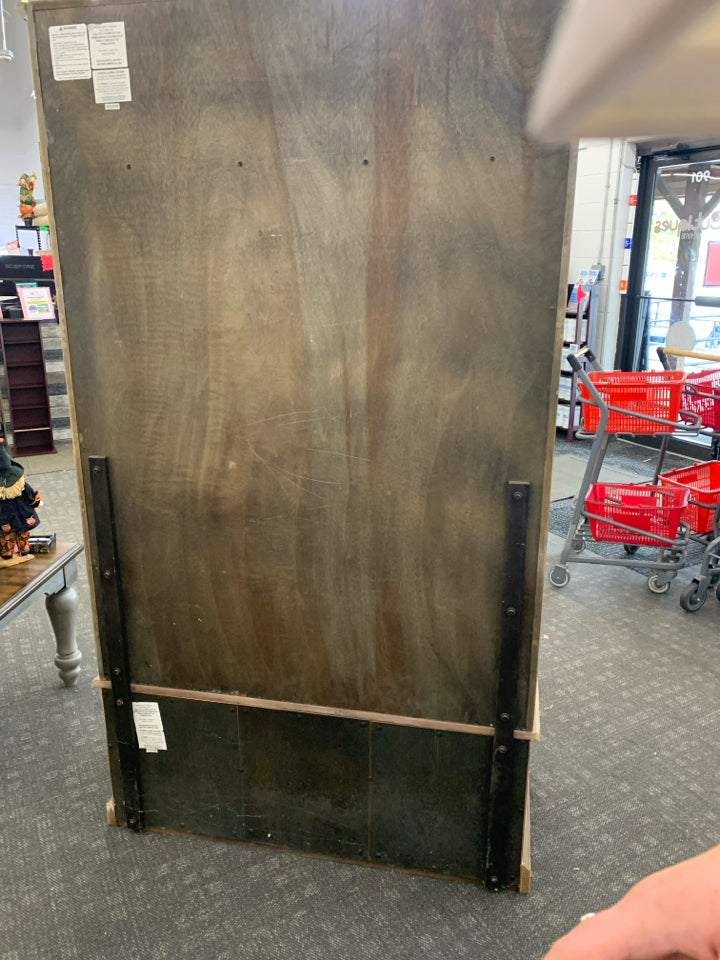 LIGHT BROWN MUDROOM STORAGE 3 DRAWERS/HOOKS & SHELF.