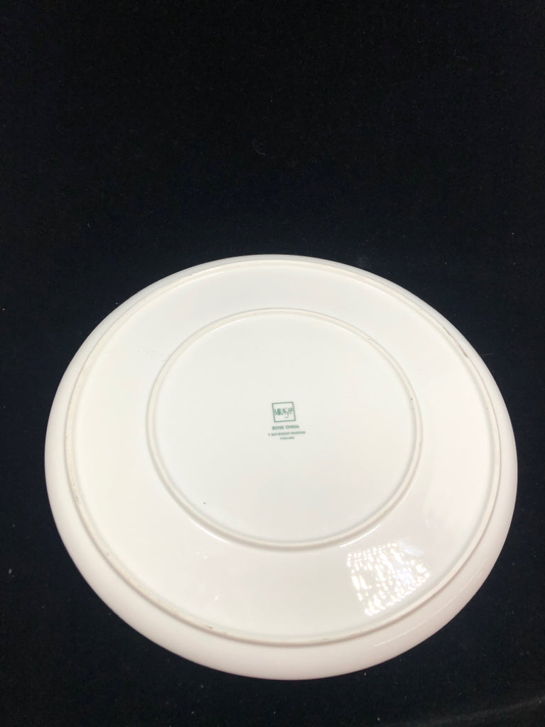 MIKASA ROUND HOLLY SERVING PLATTER.