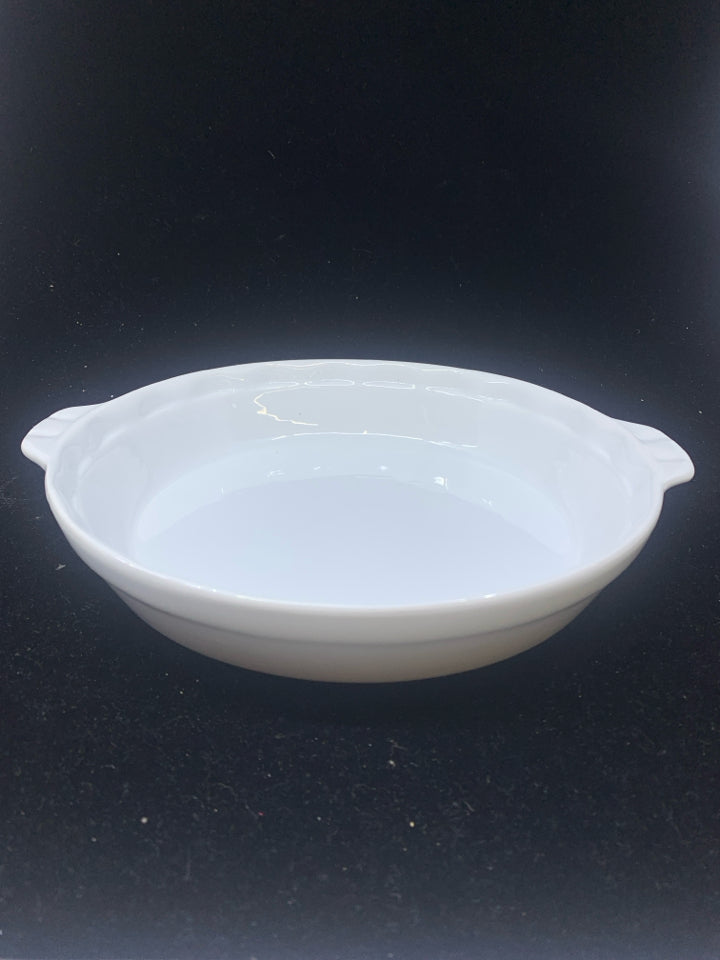 WHITE PIE DISH W HANDLES.