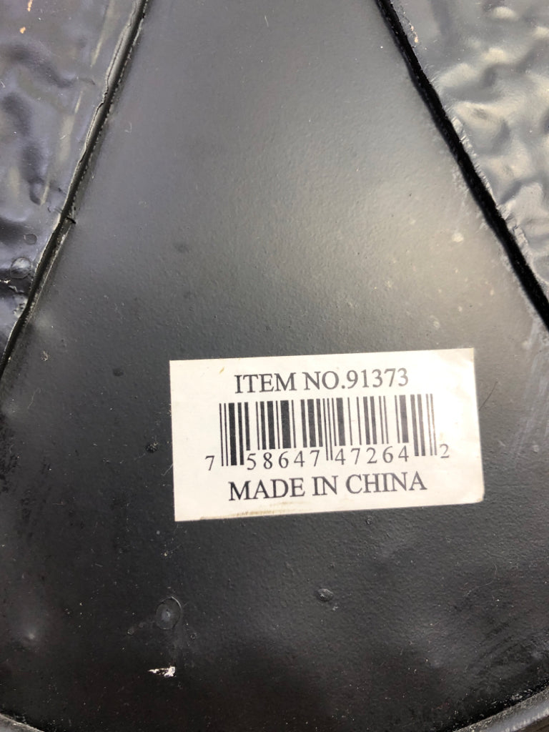 GREEN/RED HAMMERED COPPER TRAY W/HANDLES.