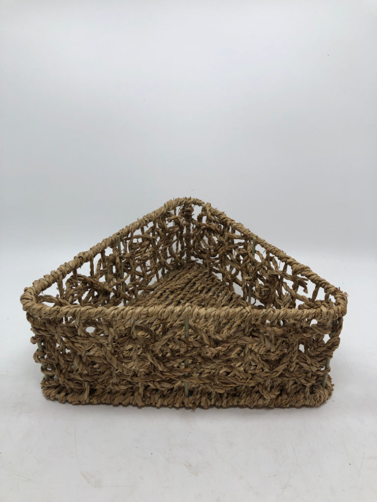 WOVEN TRIANGULAR BASKET.