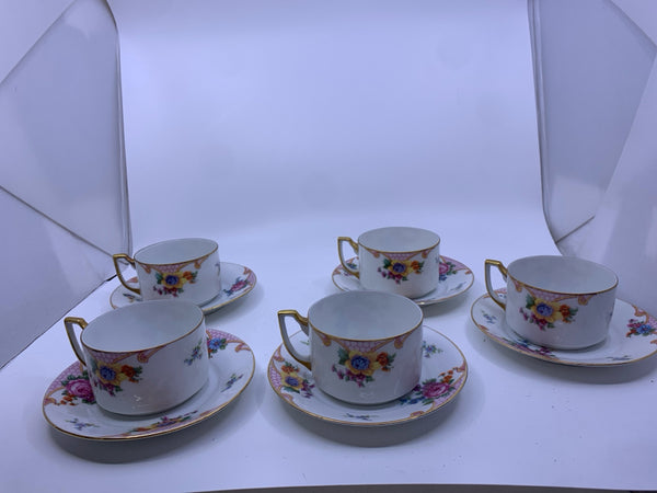 10 PC, SVC FOR 5 CUPS AND SAUCERS.