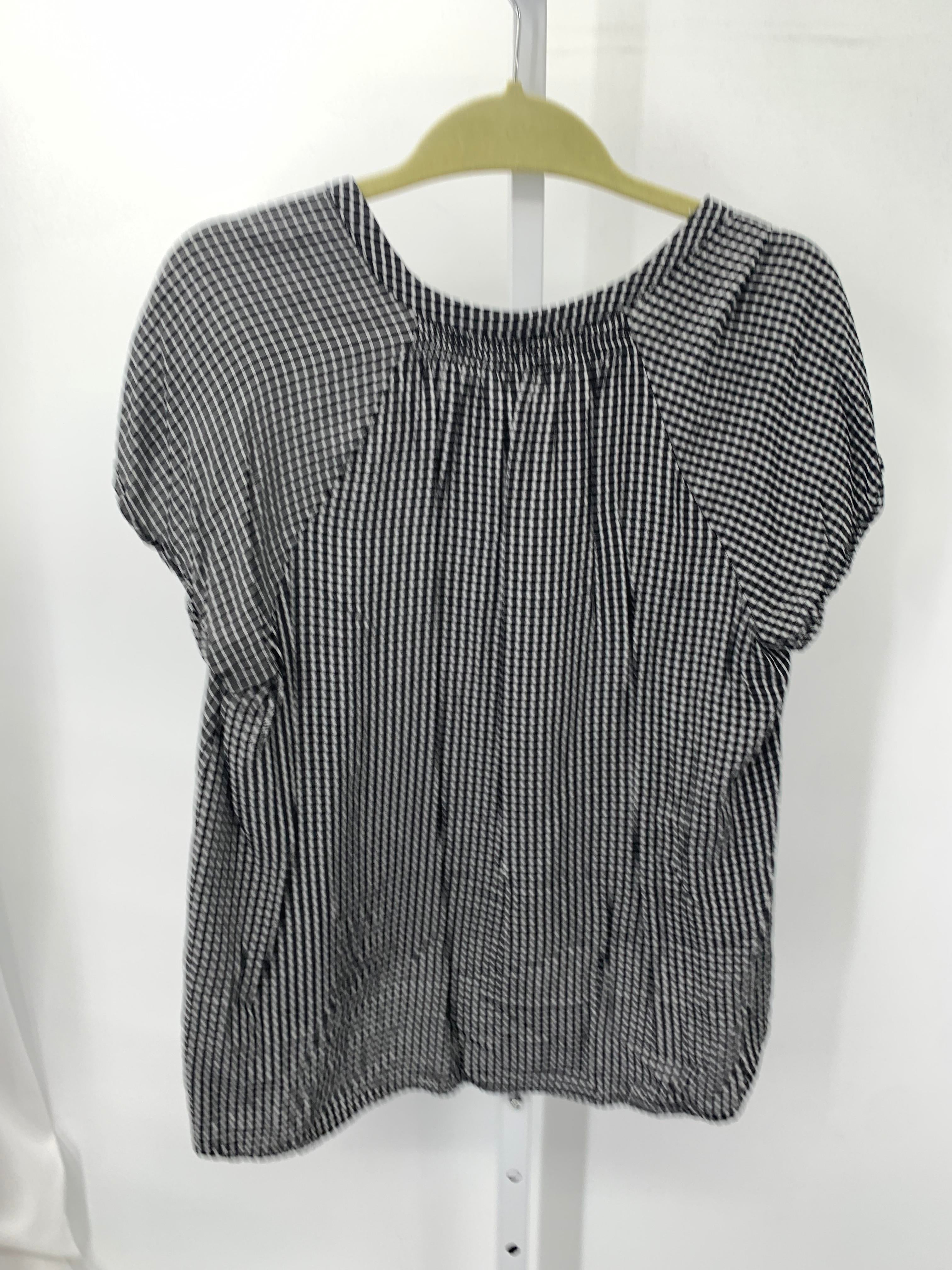 Old Navy Size Large Misses Short Sleeve Shirt