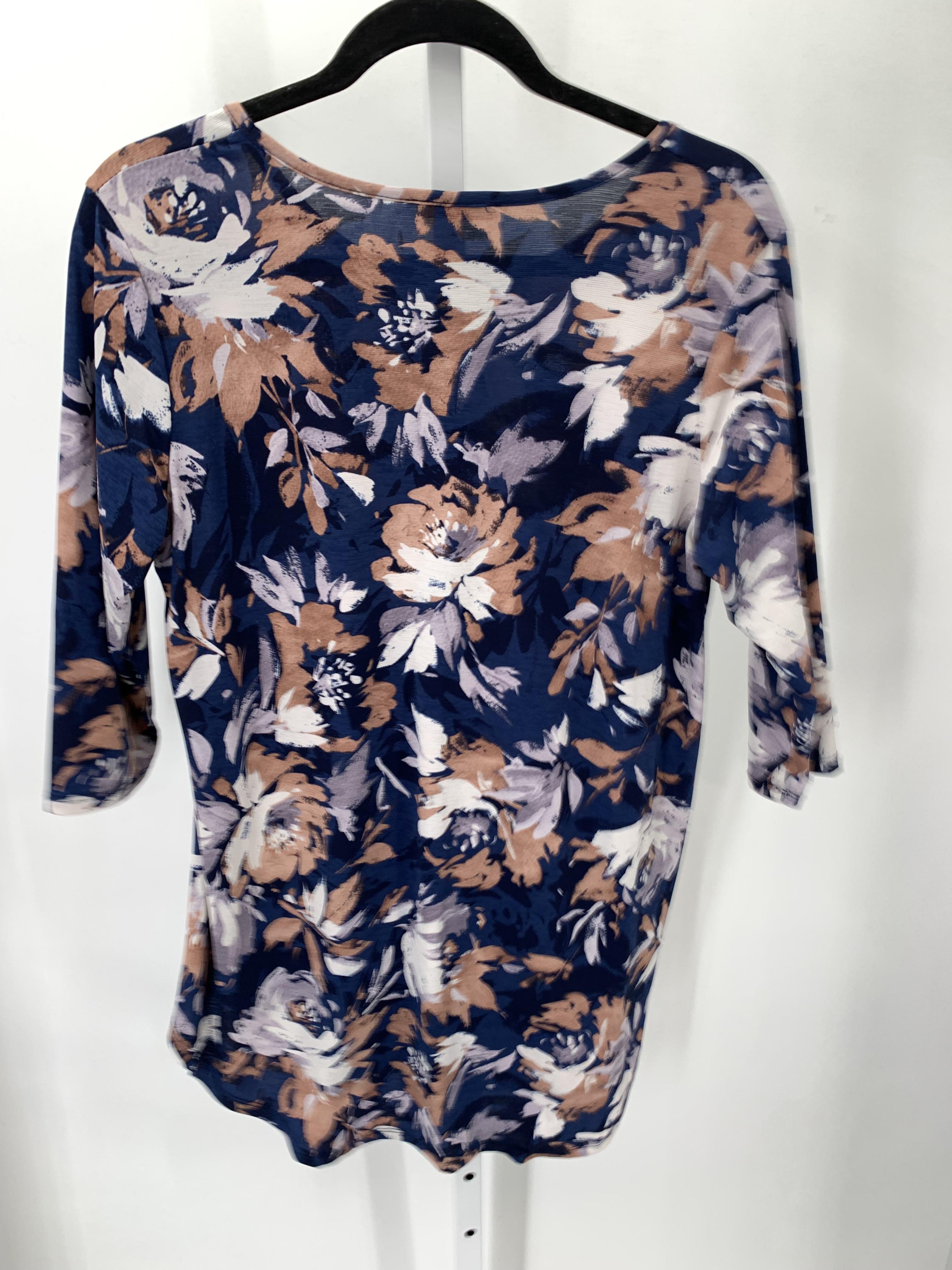 Size Medium Misses 3/4 Sleeve Shirt