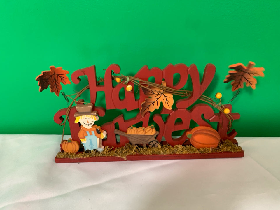 HAPPY HARVEST SCARECROW SIGN.