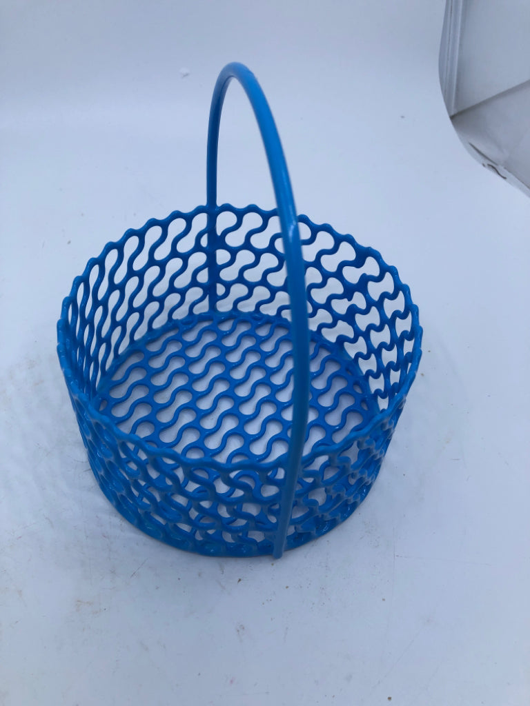 METAL WIRE BASKET BLUE