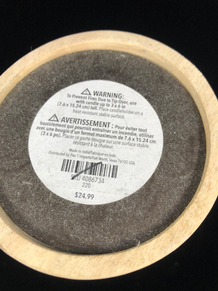 2PC WHITE/TEAL PAINTED PILLAR CANDLE HOLDERS.