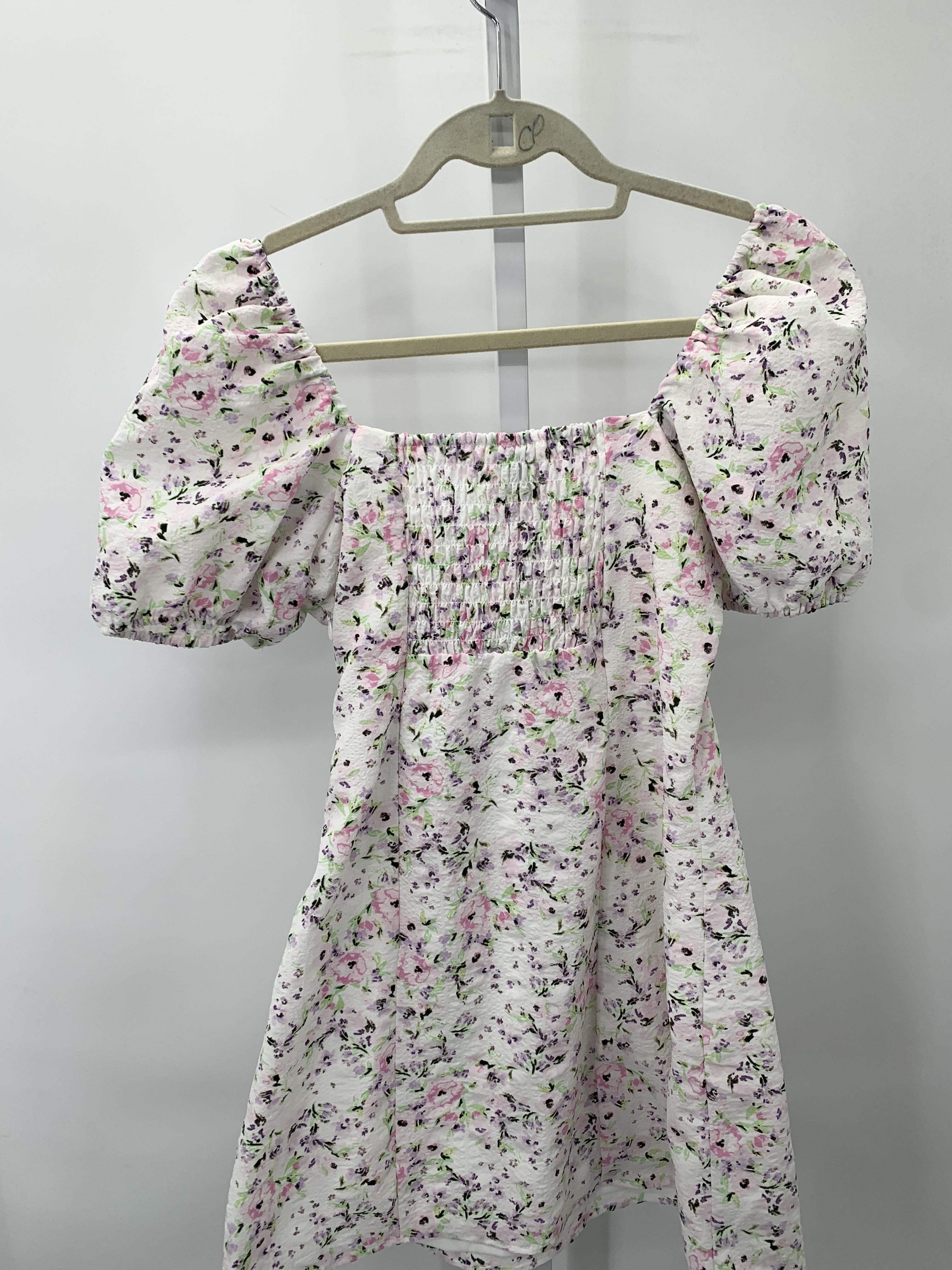 Divided Size Medium Juniors Short Sleeve Dress