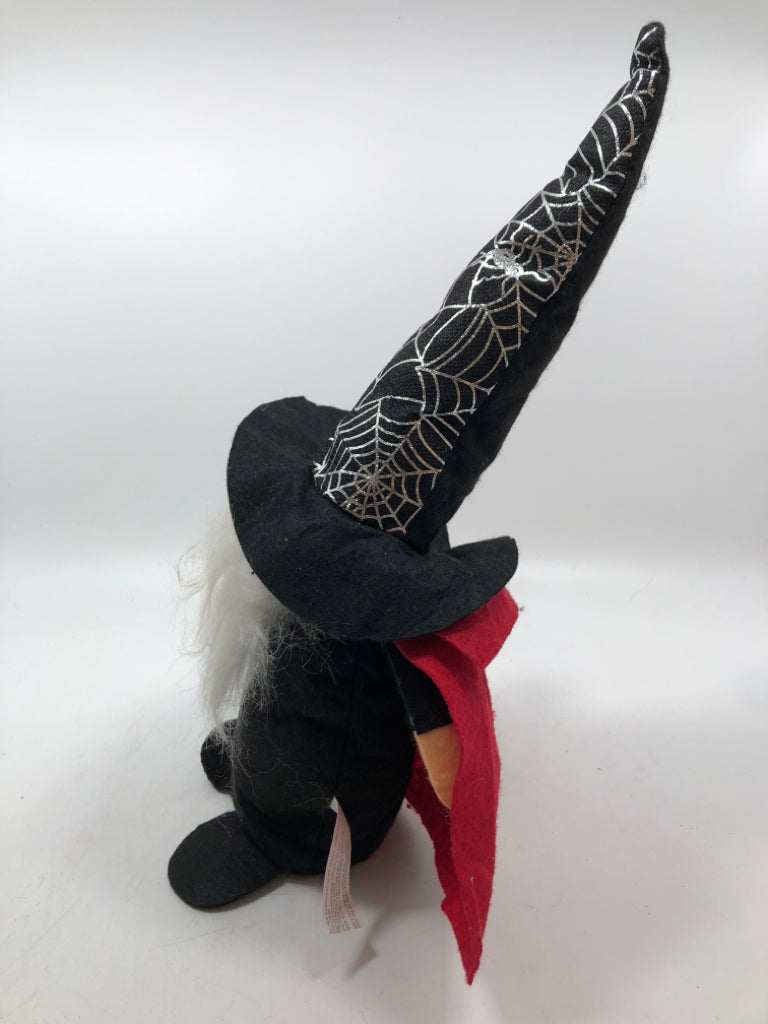 FABRIC GNOME W/WITCH HAT AND CAPE DECOR.