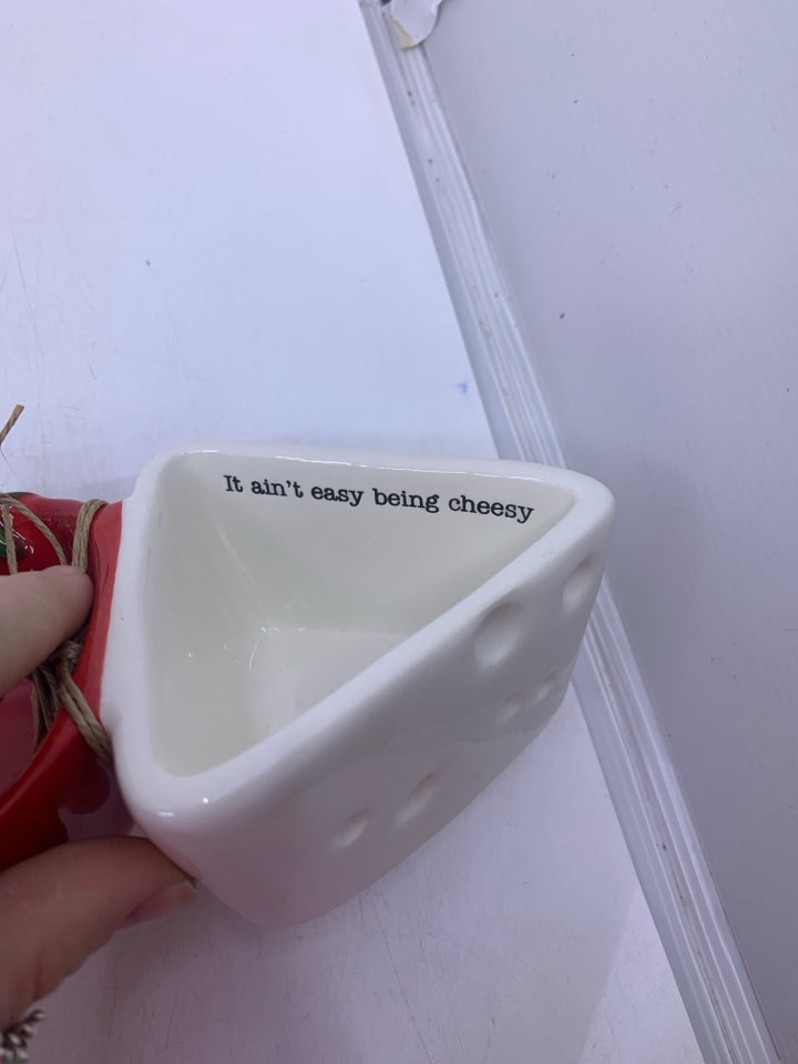 NEW AVOCADO,TOMATO AND CHEESE BLOCK FUSED CERAMIC DIP SET.