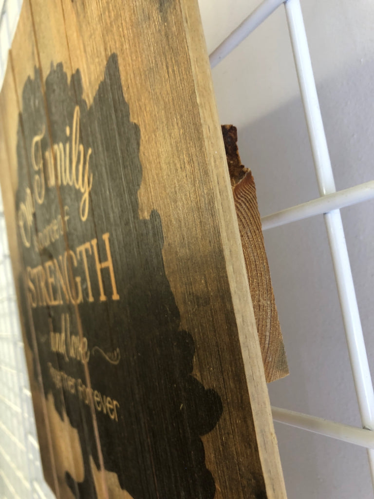 OUR FAMILY RECLAIMED WOOD WALL ART.