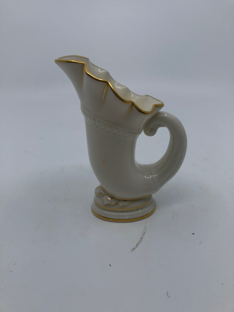 LENOX HORN SHAPE VASE W HANDLE.