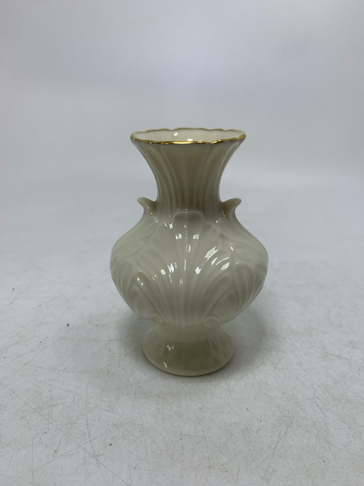 FOOTED TEXTURED LEAF BUD VASE.
