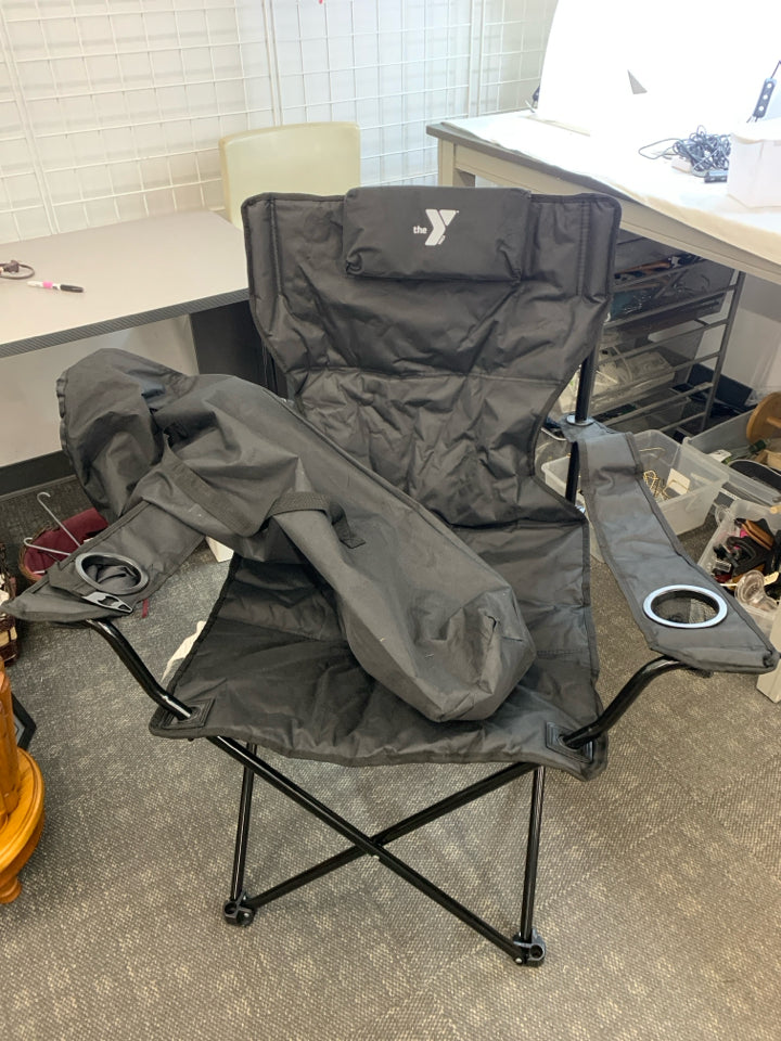 BLACK RECLINING SPORTS CHAIR W/DETACHABLE YMCA HEAD REST.