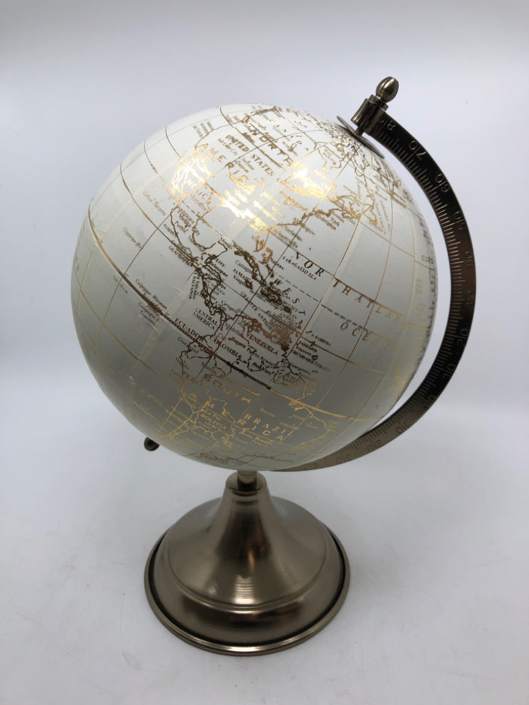 SM GOLD ACCENT SPINNING GLOBE.