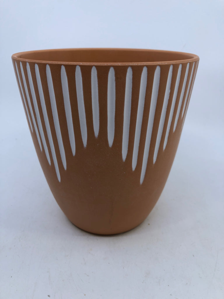 TERRA COTTA WHITE STIPE PLANTER.