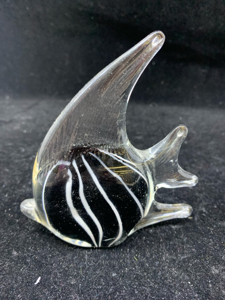 SMALL GLASS FISH BLACK/WHITE/CLEAR.
