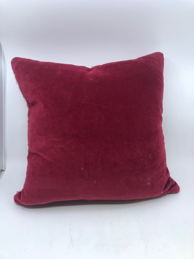 RED REINDEER PILLOW.