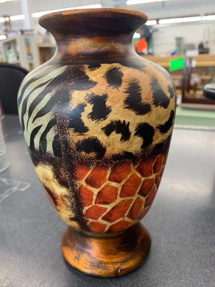 ANIMAL PRINT VASE.