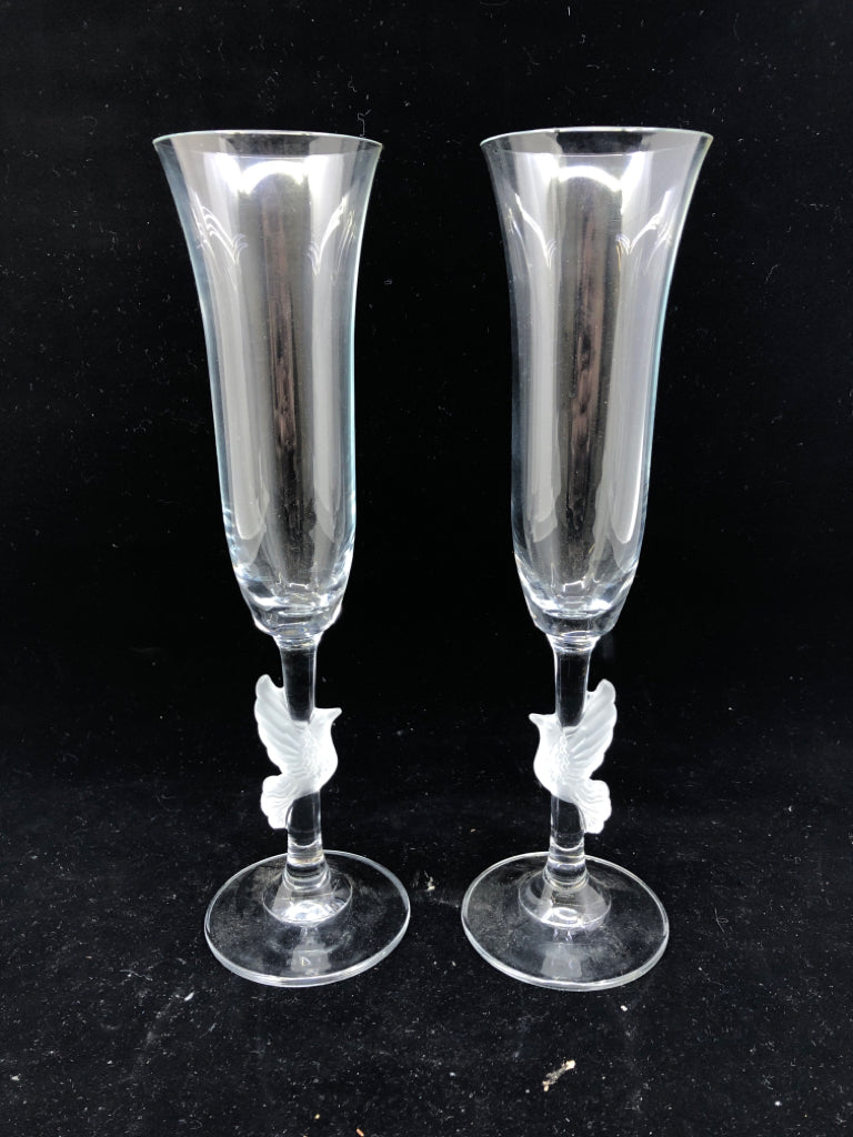 2 FROSTED DOVE STEMMED CHAMPAGNE GLASS.