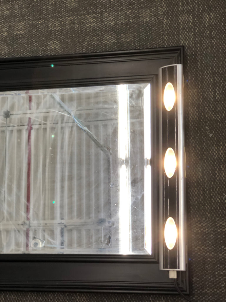 BLACK FRAME LIGHT UP MIRROR.