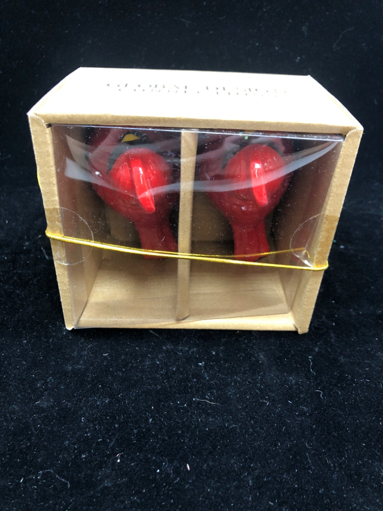 NIB CARDINAL S+P SHAKERS.