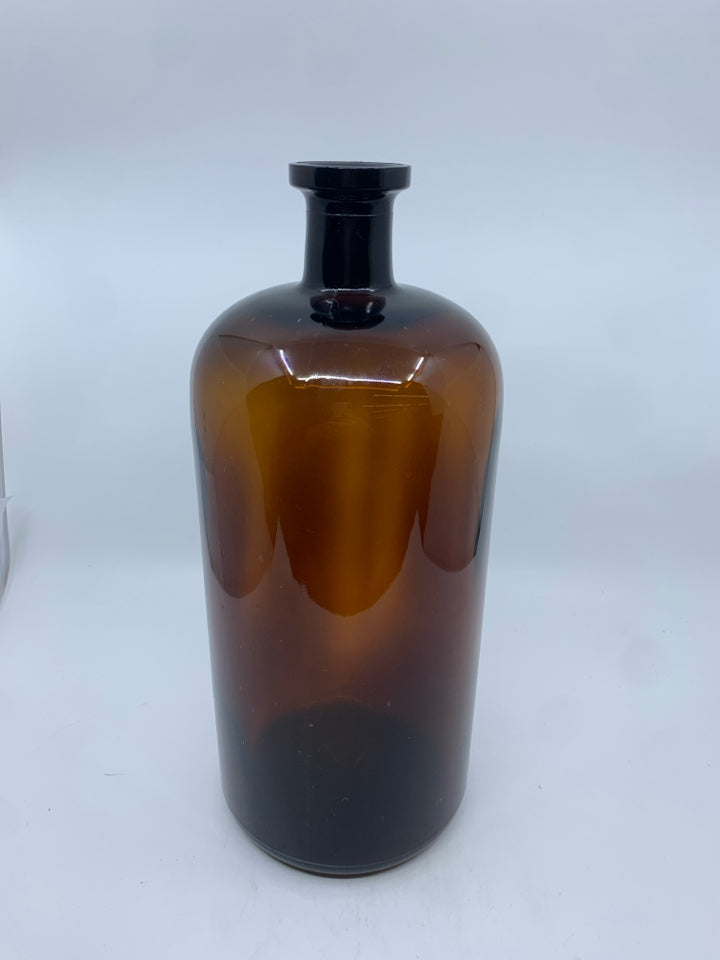 LARGE BROWN GLASS BOTTLE/VASE.