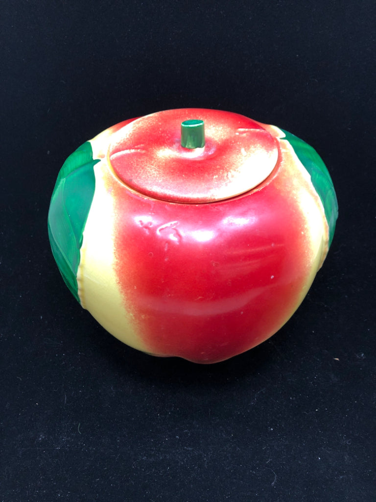 LARGE VTG CERAMIC BLUSHING APPLE COOKIE JAR.