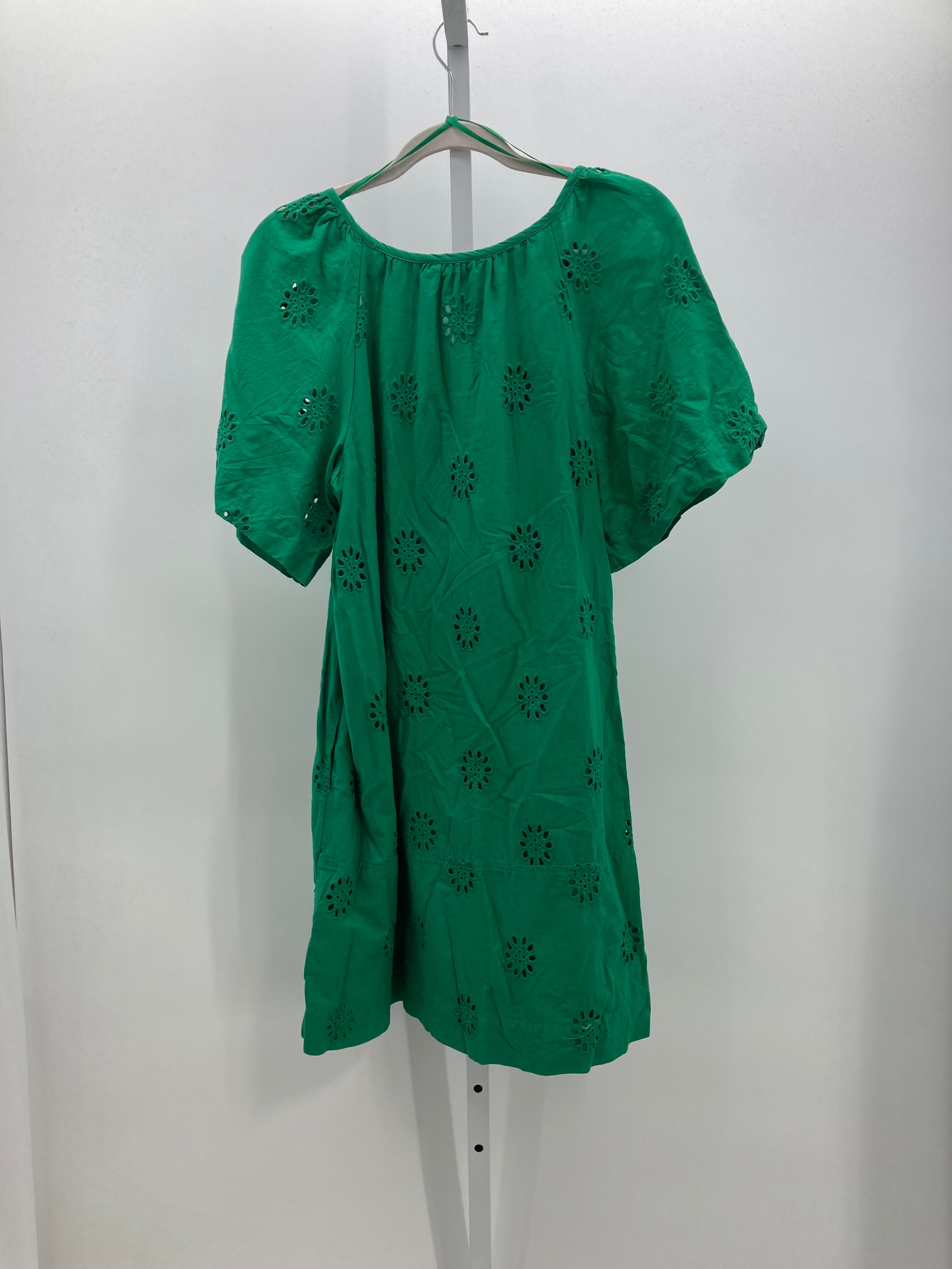 Free Assembly Size Extra Large Misses Sleeveless Dress