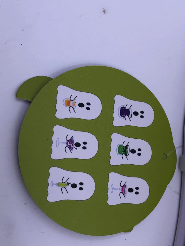 6 NIP GHOST APPETIZER PLATES.