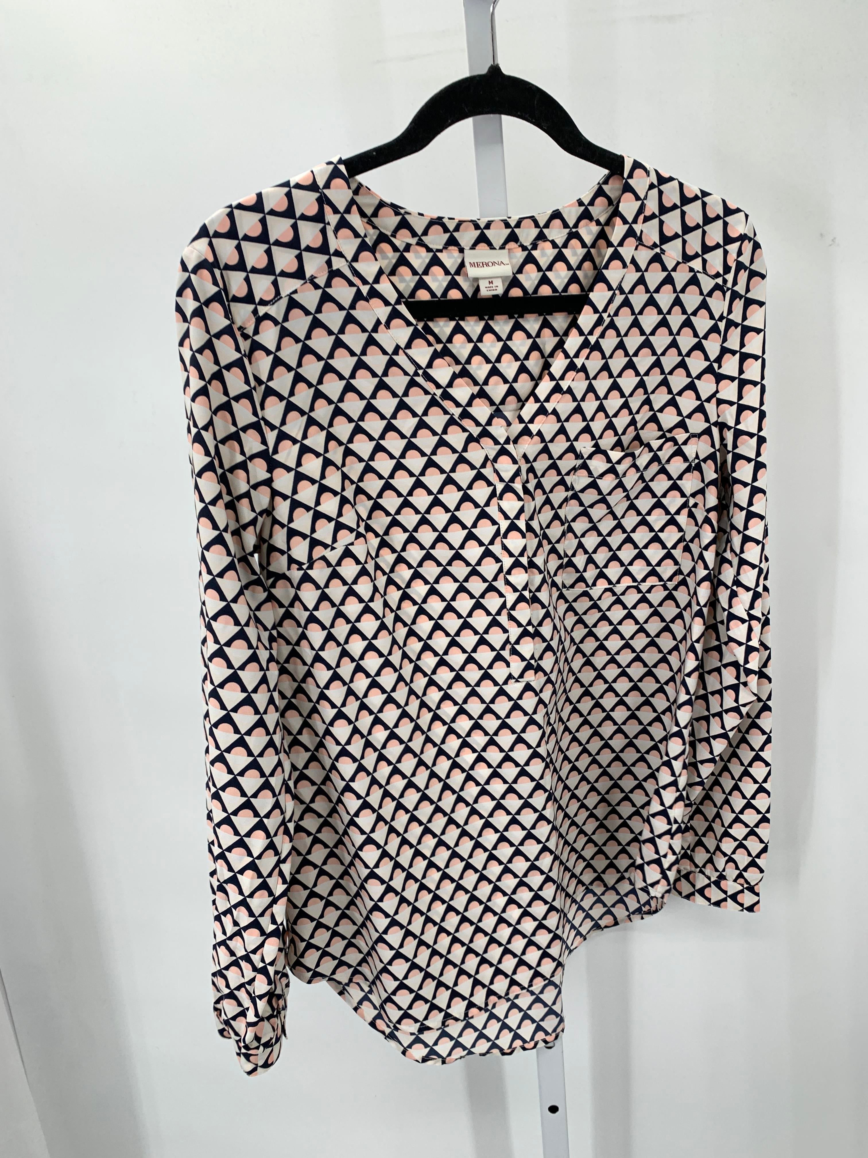 Mercer & Madison Size Medium Misses Long Sleeve Shirt