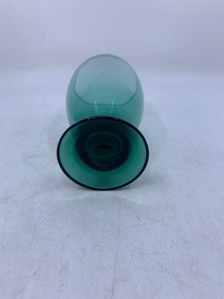 6 SHORT GREEN GLASSES.