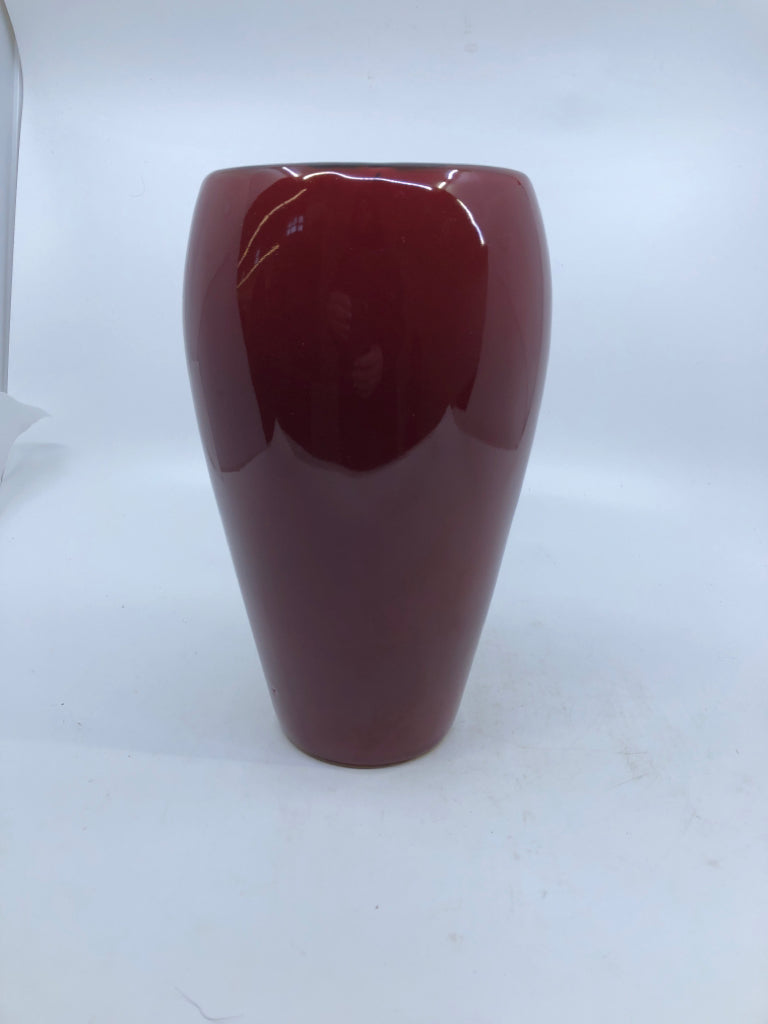 HEAVY RED VASE.