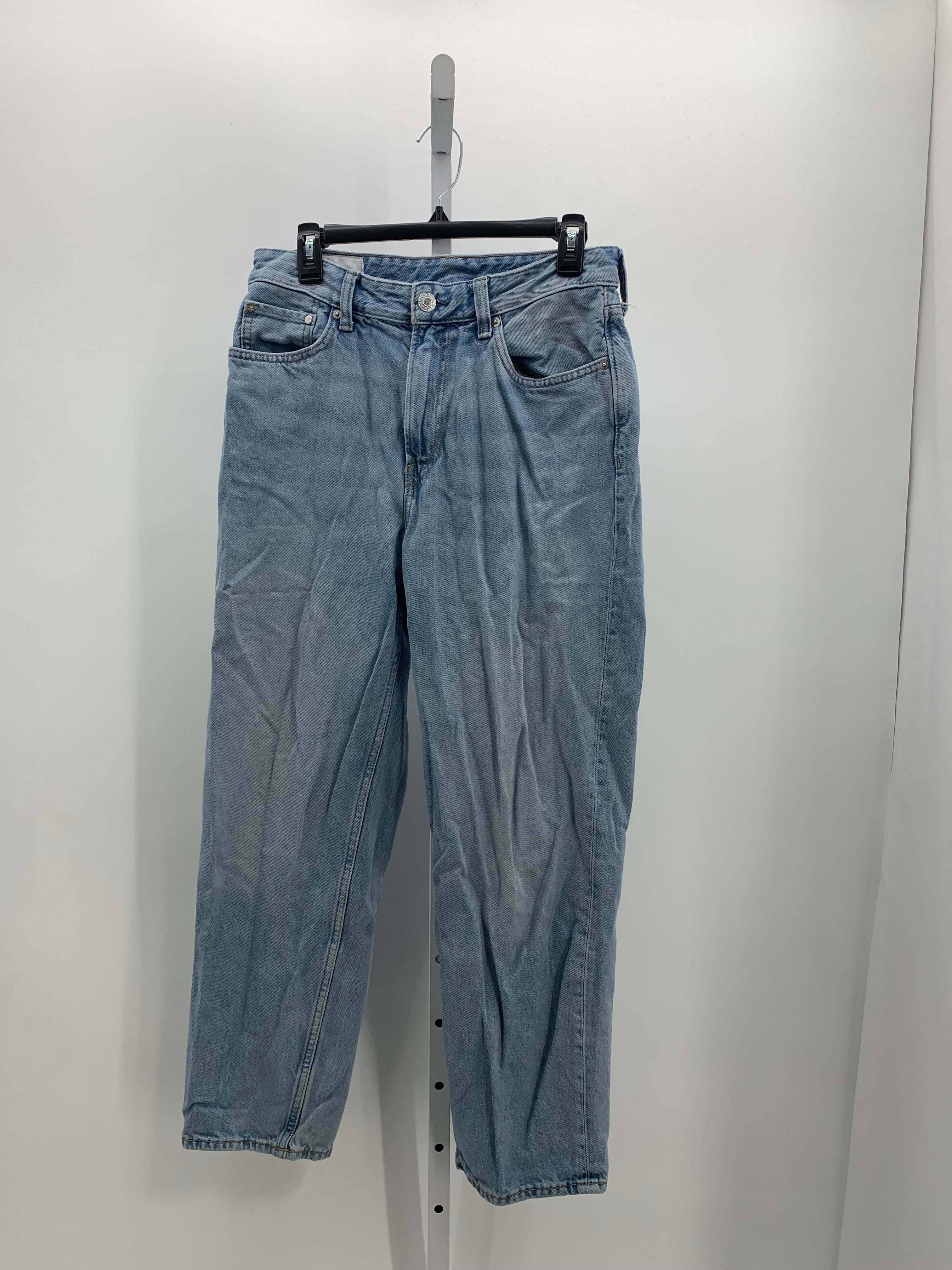 LOOSE AMPLE FIT