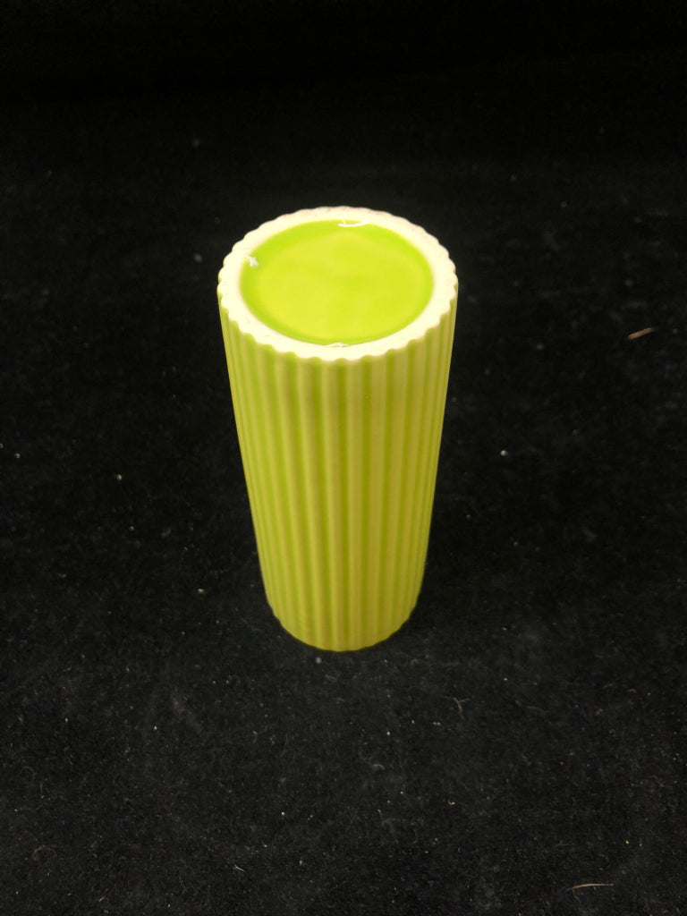 MUSTARD RIBBED VASE.
