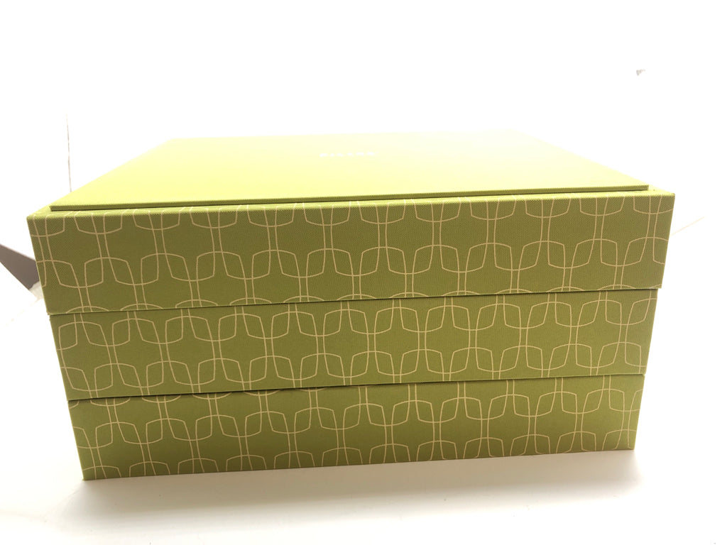 3 TIER 4PC GREEN GEOMETRIC PAPER ORGANIZER W/PENCIL CUP.